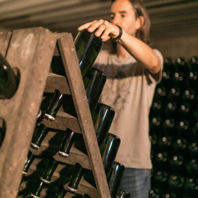 29-cavaguilera-celler-pupitres-jordiguilera Cava Guilera Brut Reserva - 2022