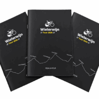 Wielerwijn - Routeboekje - Tour 2026 Wielerwijn Routeboekje met daarin de beschrijving van de geselecteerde wijnen en wijnhuizen en hun positie direct aan het parcours van de Tour de France 2026.